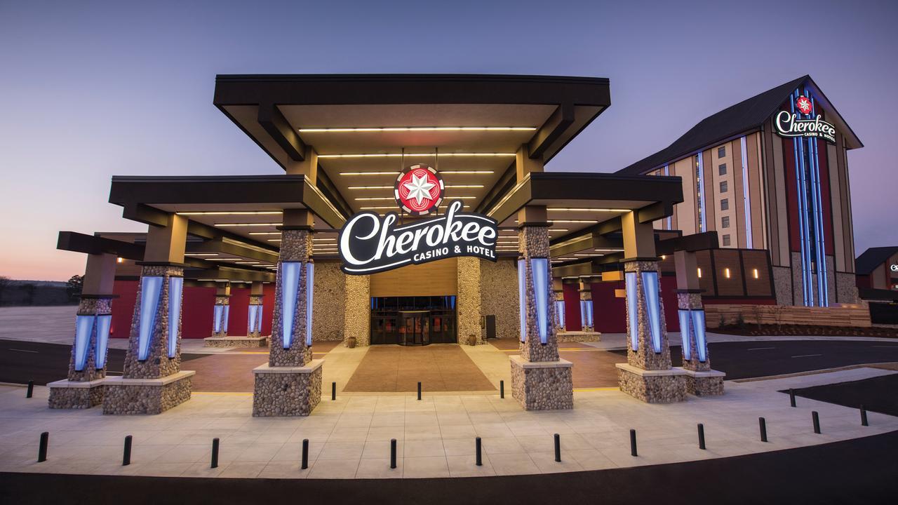 Cherokee Casino Hotel Roland Exterior foto